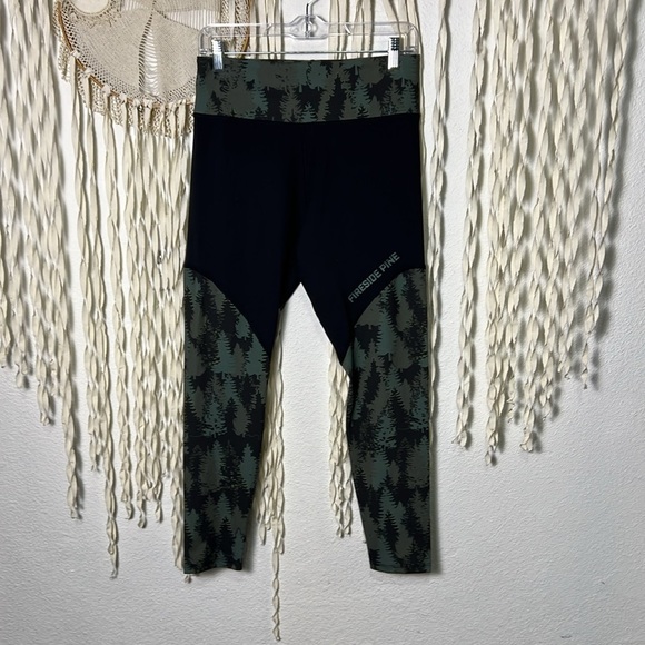 Fireside Pine Aspen/Stone Leggings Size M - Picture 3 of 12
